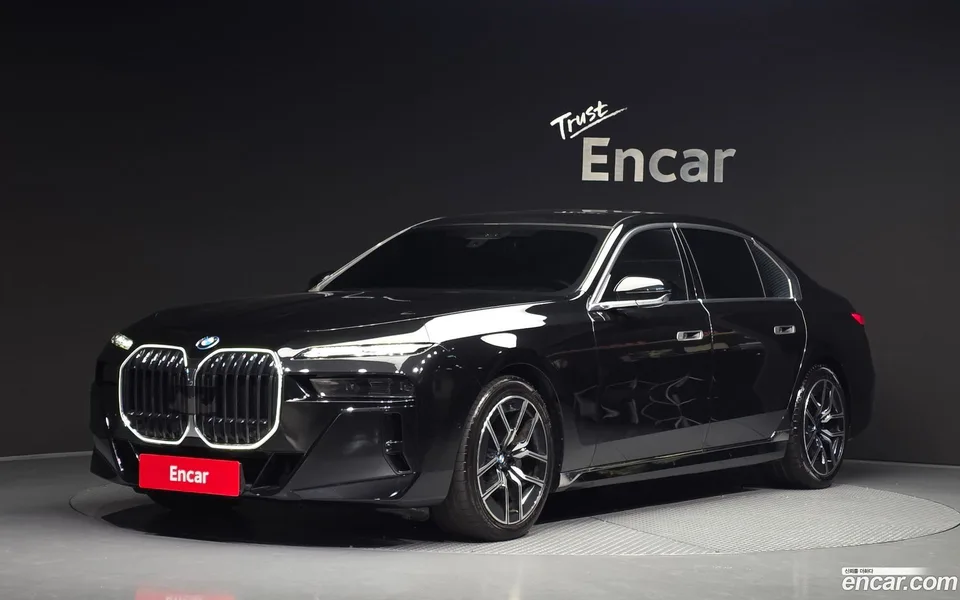BMW 7 Series 2024