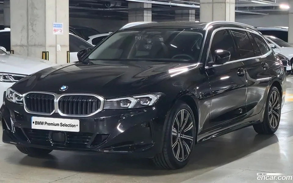 BMW 3 Series 320i 2025 — photo 1, buy with delivery to Moscow