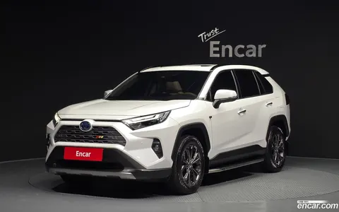 Toyota RAV4 2024 купить в Москве
