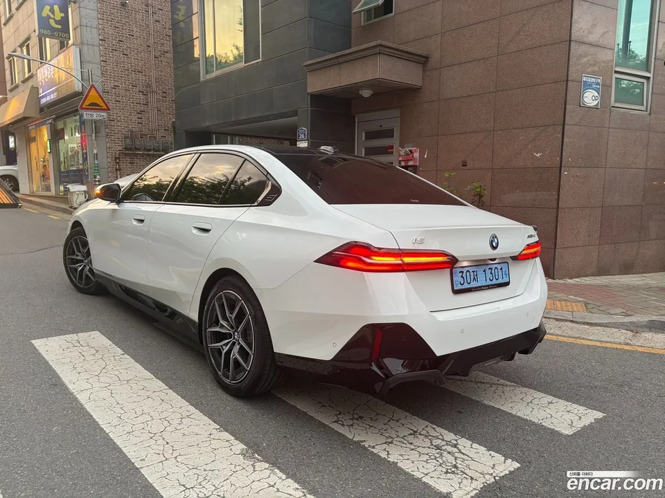 BMW i5 eDrive 40 M 2026 — миниатюра 4