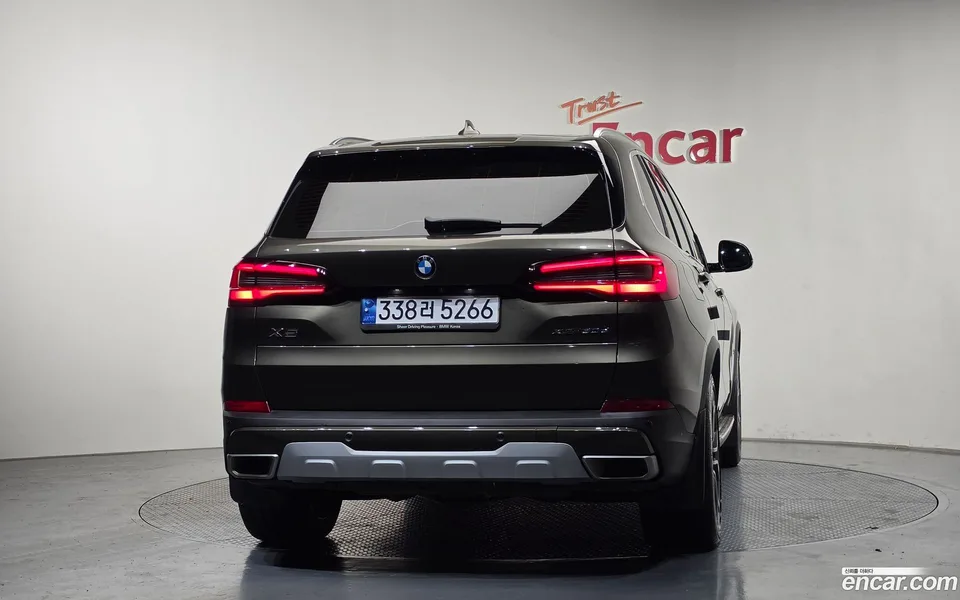BMW X5 xDrive 30d xLine 2023 — thumbnail 4