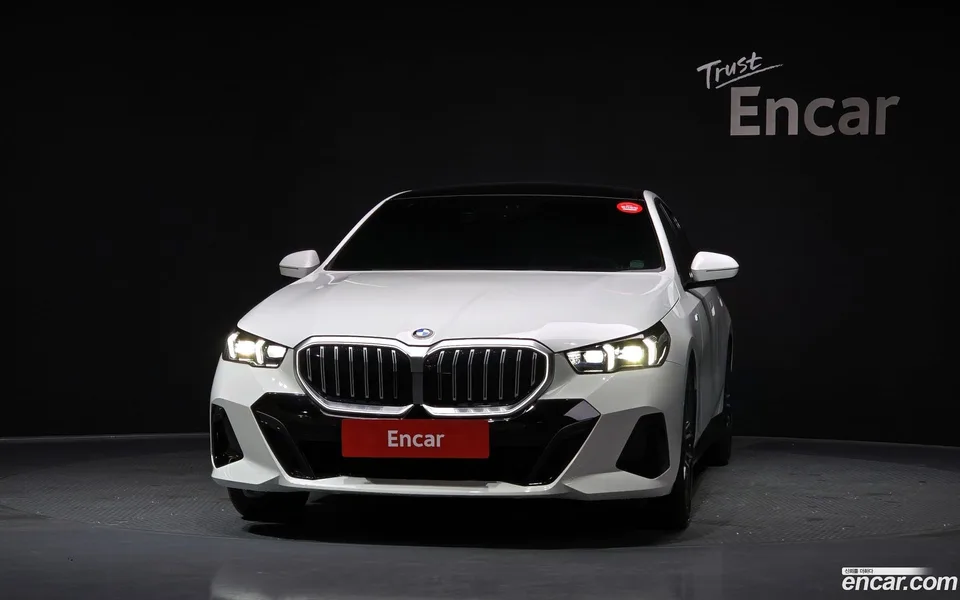 BMW 5 Series 520i M 2025 — миниатюра 3