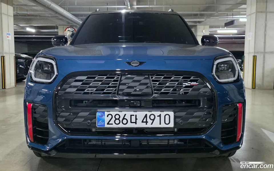 MINI Cooper S Countryman ALL4 JCW 2025 — thumbnail 3