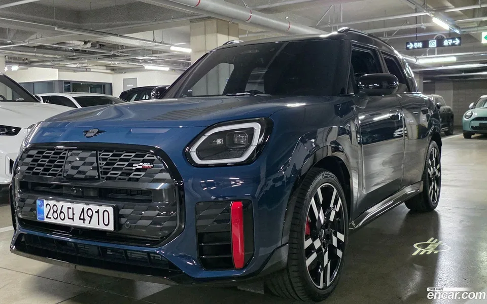 MINI Cooper S Countryman ALL4 JCW 2025 — photo 1, buy with delivery to Moscow