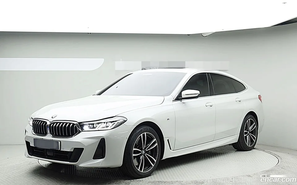 BMW 6 Series GT 620d M 2022 — thumbnail 3