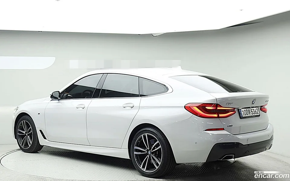 BMW 6 Series GT 620d M 2022 — thumbnail 4