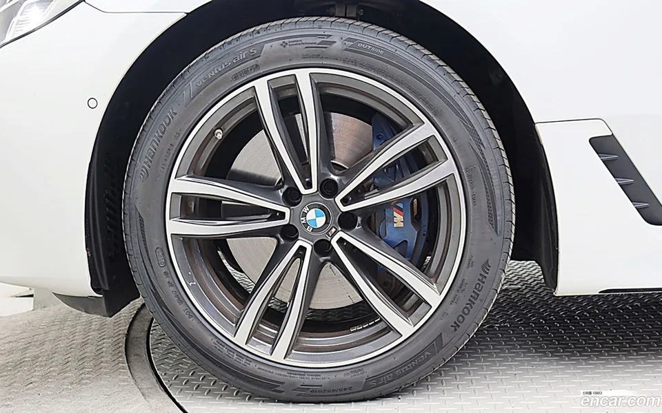 BMW 6 Series GT 620d M 2022 — thumbnail 5