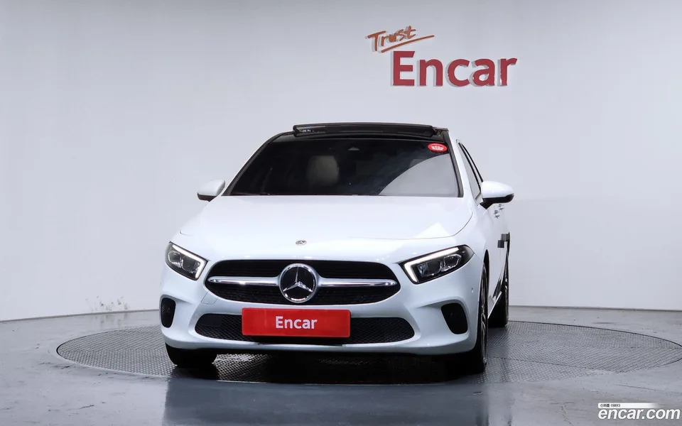 Mercedes-Benz A-Class A220 2022 — миниатюра 3