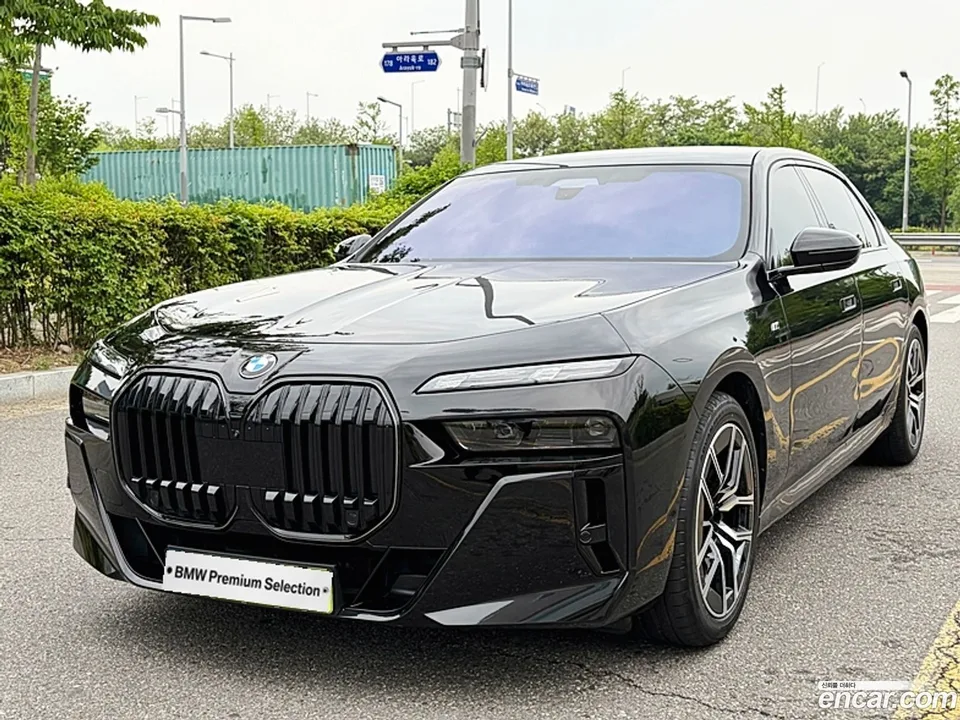 BMW 7 Series 740d xDrive M 2025 — фото 1, купить с доставкой в Москву