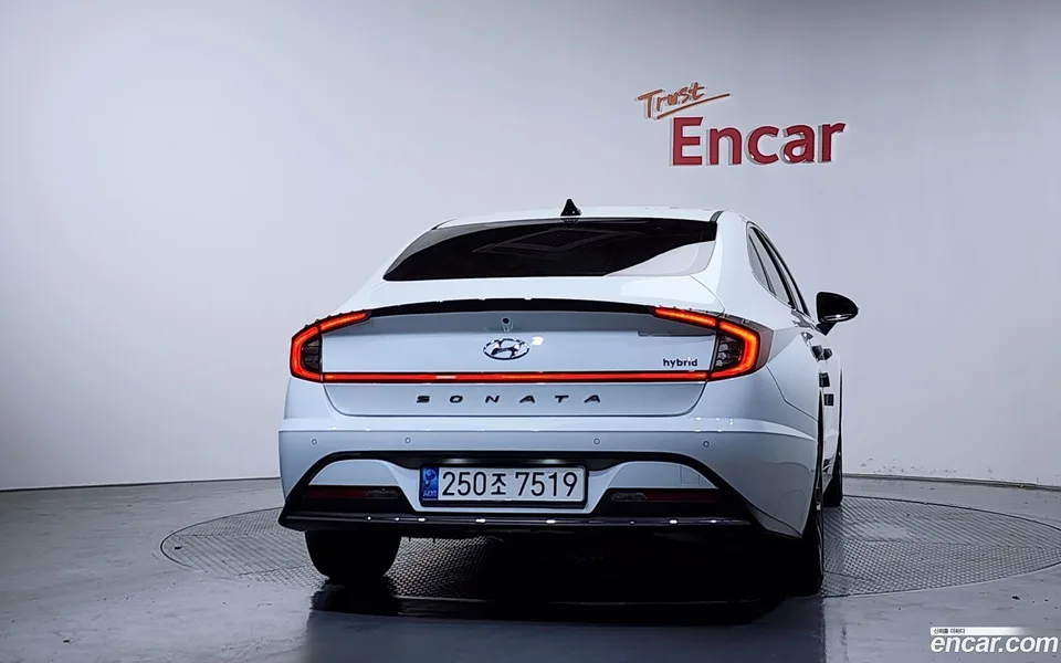 Hyundai Sonata Hybrid 2023 — миниатюра 4