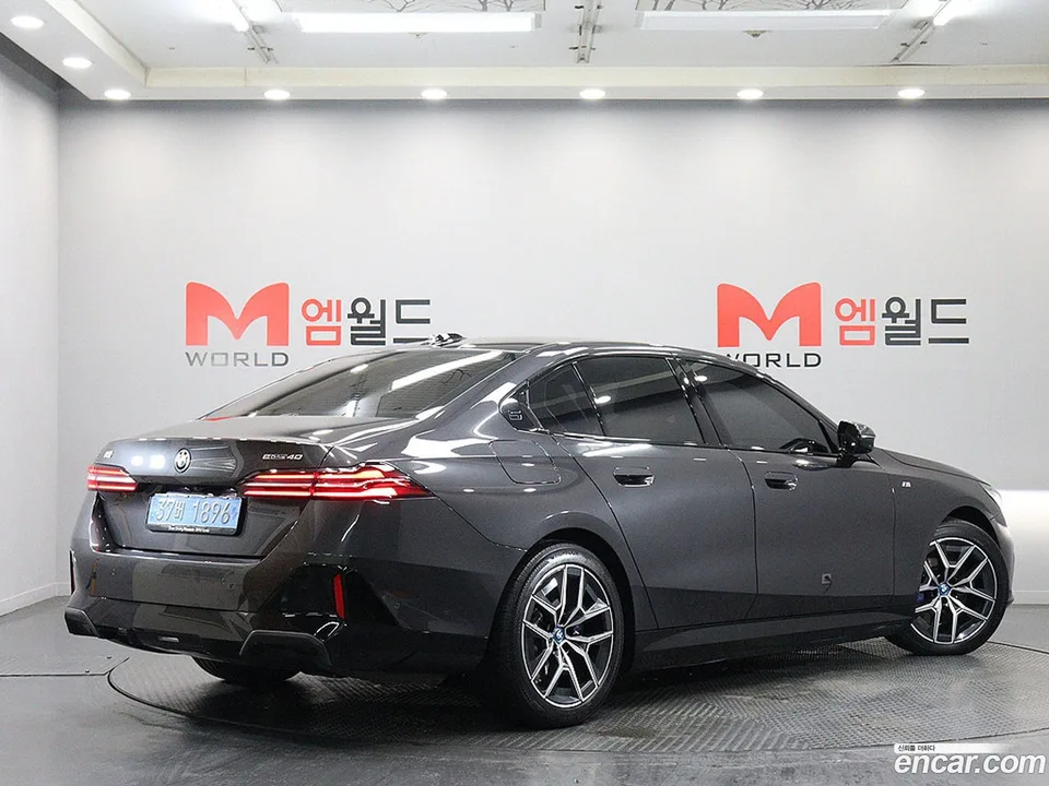 BMW i5 eDrive 40 M 2024 — миниатюра 4