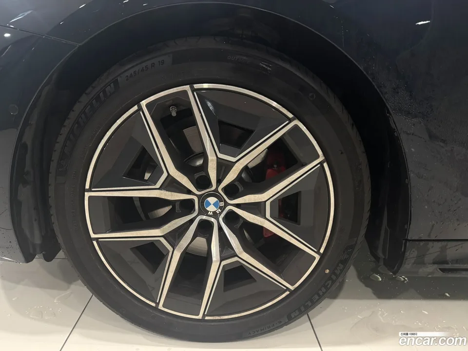 BMW 5 Series 520i 2024 — миниатюра 2