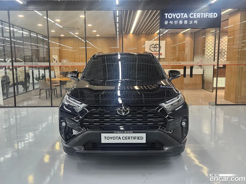 Toyota RAV4 2.5 2WD XLE 2025 — миниатюра 3