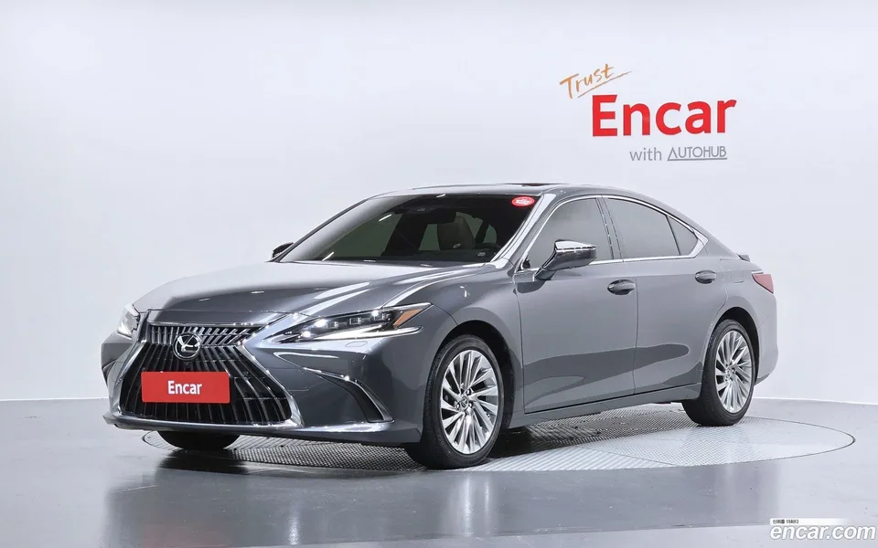 Lexus ES 300h 2023