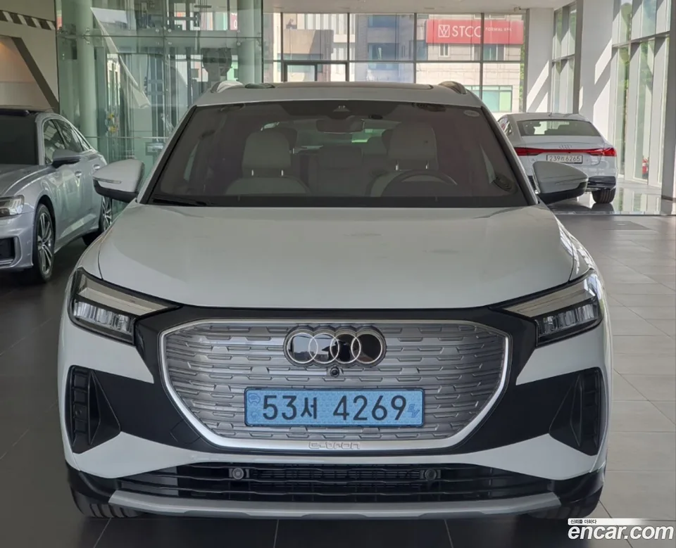 Audi Q4 e-tron 45 2025 — миниатюра 3