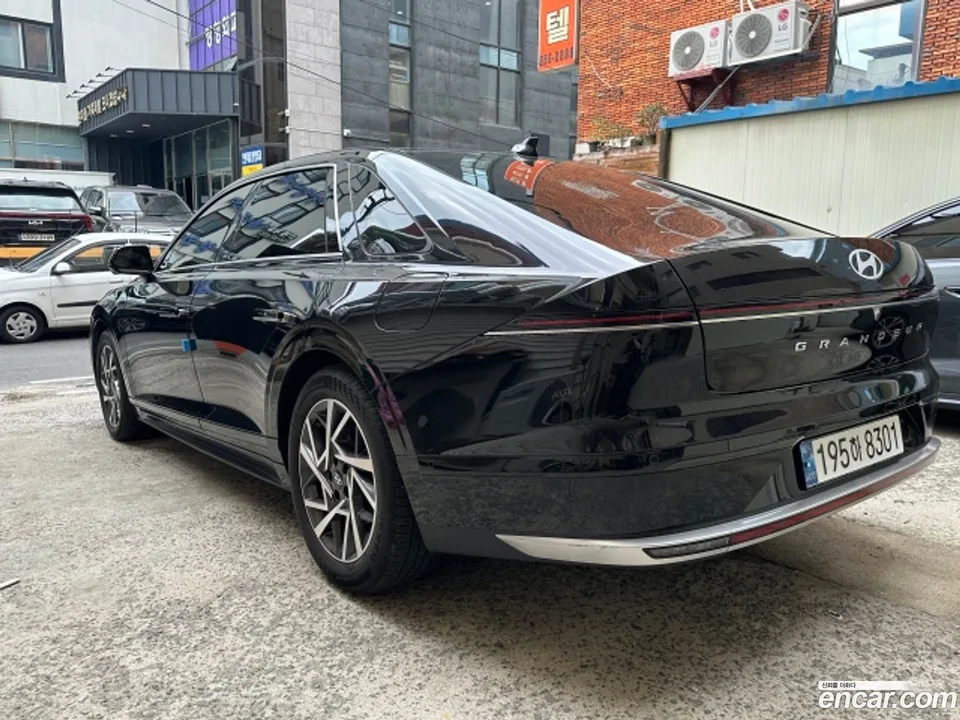 Hyundai Grandeur Hybrid 2024 — миниатюра 4