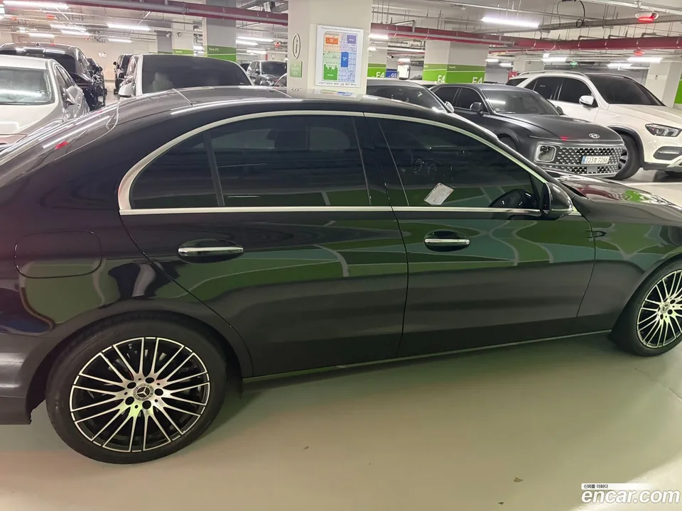 Mercedes-Benz C-Class C300 4MATIC 2024 — миниатюра 4