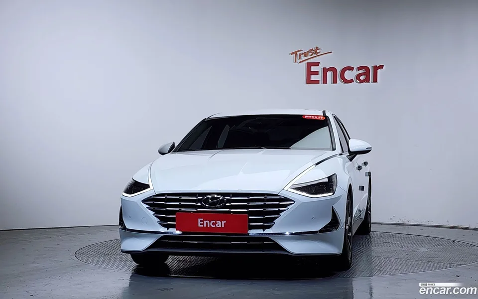 Hyundai Sonata Hybrid 2023 — миниатюра 3