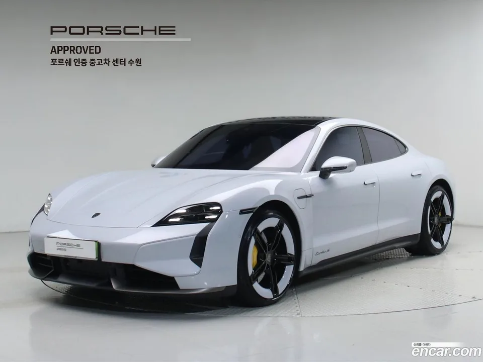 Porsche Taycan 2025