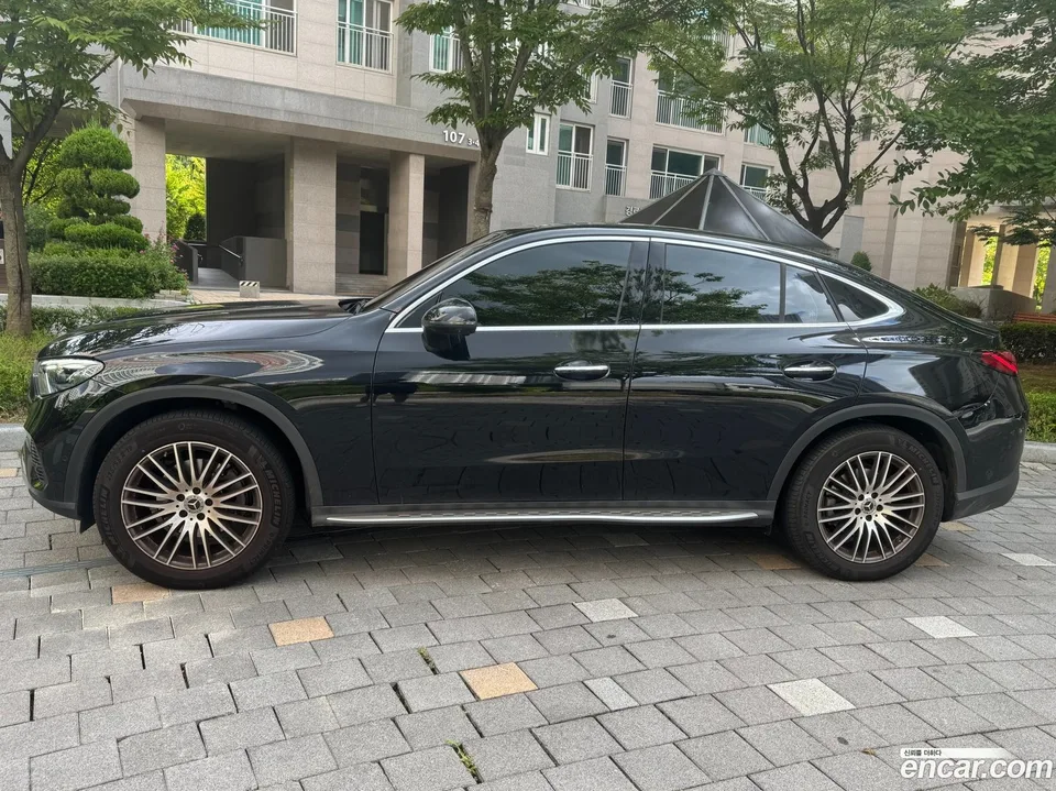 Mercedes-Benz GLC-Class GLC300 4MATIC 2024 — thumbnail 3