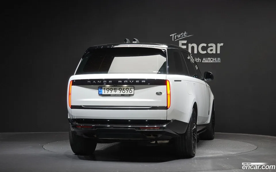 Land Rover Range Rover P530 AB LWB 2023 — миниатюра 4