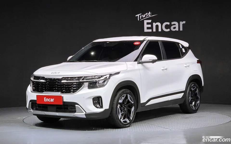 Kia Seltos 1.6 2WD 2025 — фото 1, купить с доставкой в Москву