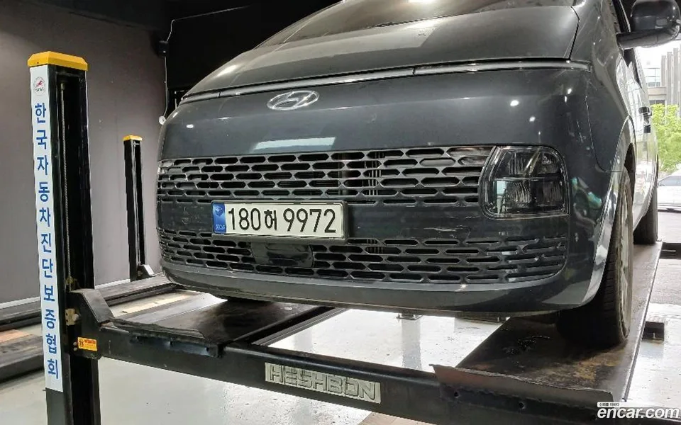 Hyundai Staria 2023