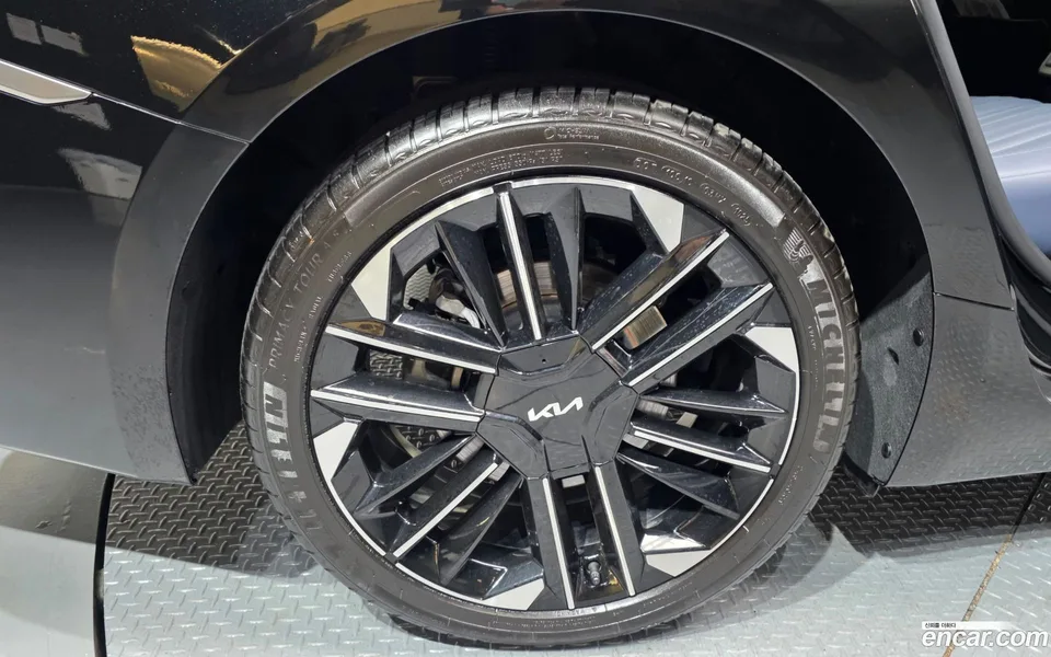 Kia K8 Hybrid 2025 — thumbnail 2