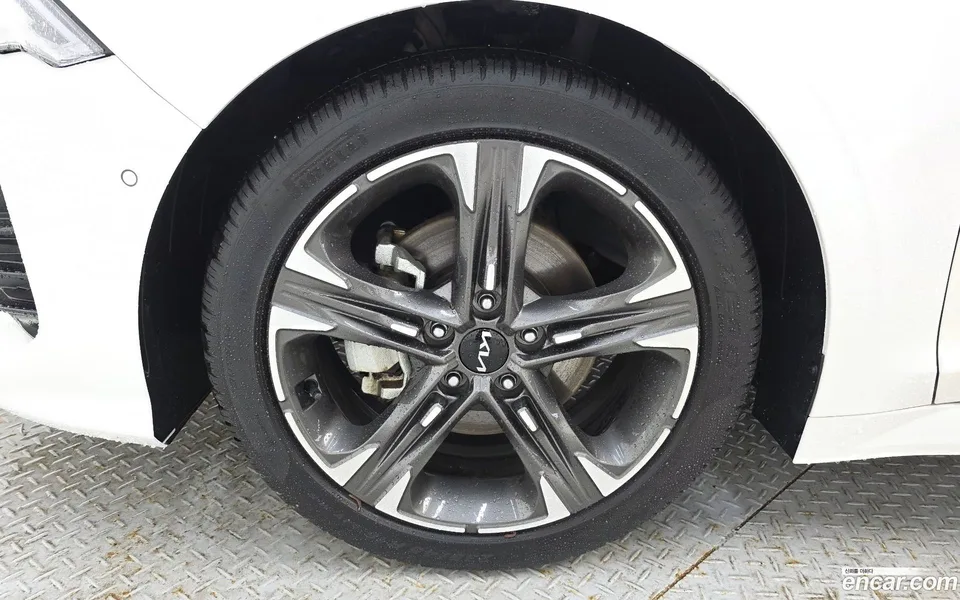 Kia K5 1.6 2022 — миниатюра 2