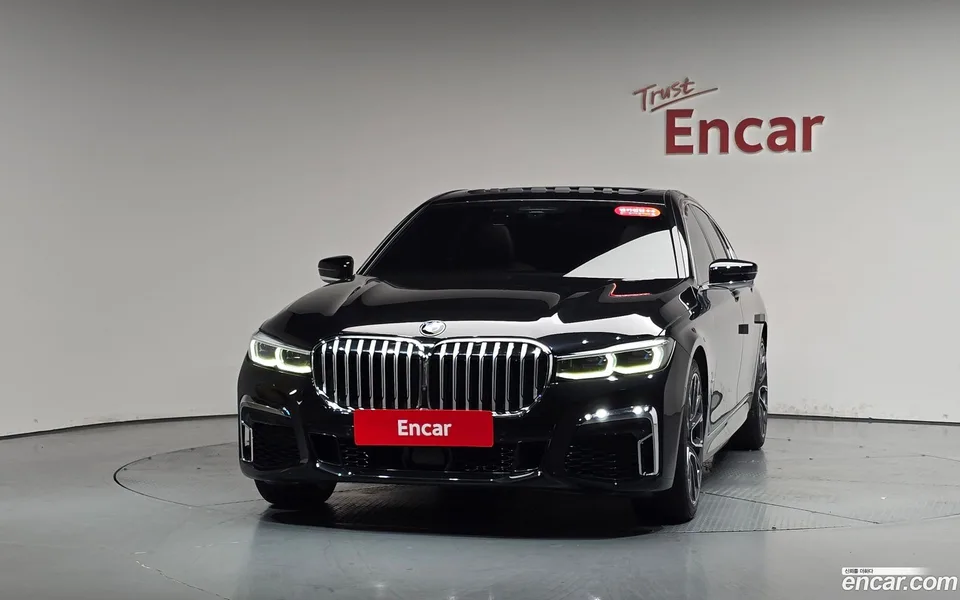 BMW 7 Series 740i M 2022 — миниатюра 3