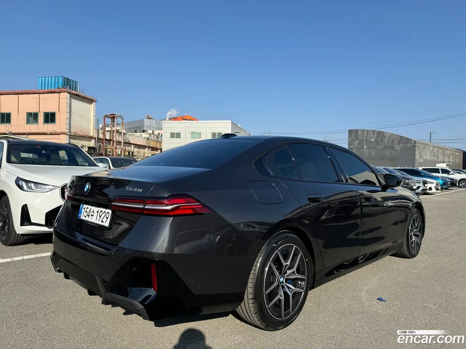 BMW 5 Series 520i M 2026 — миниатюра 4
