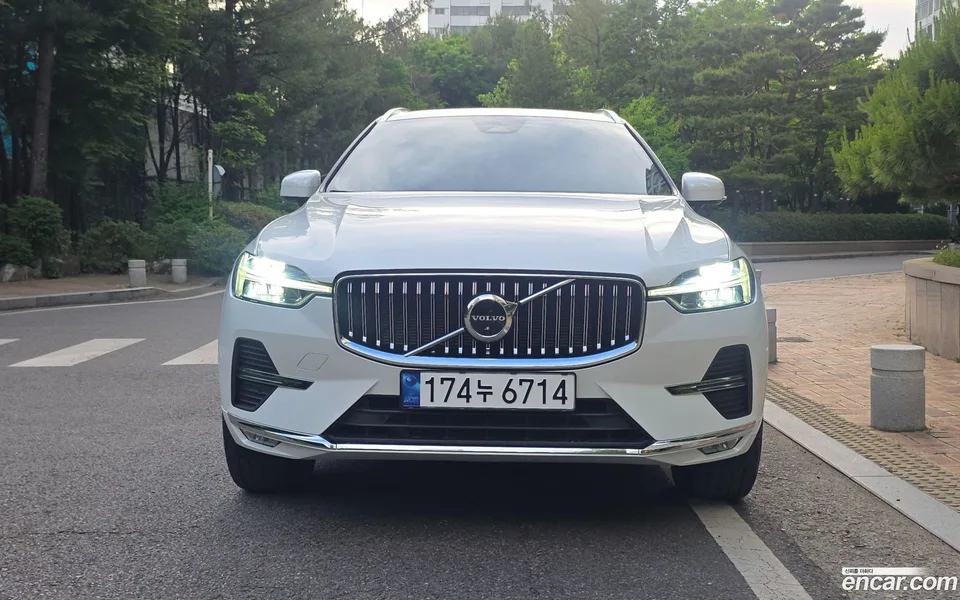 Volvo XC60 B6 2023 — миниатюра 3