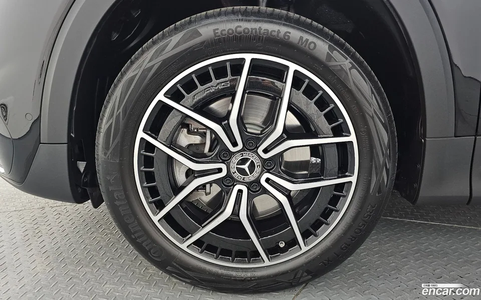 Mercedes-Benz EQB EQB300 4MATIC AMG 2023 — миниатюра 5