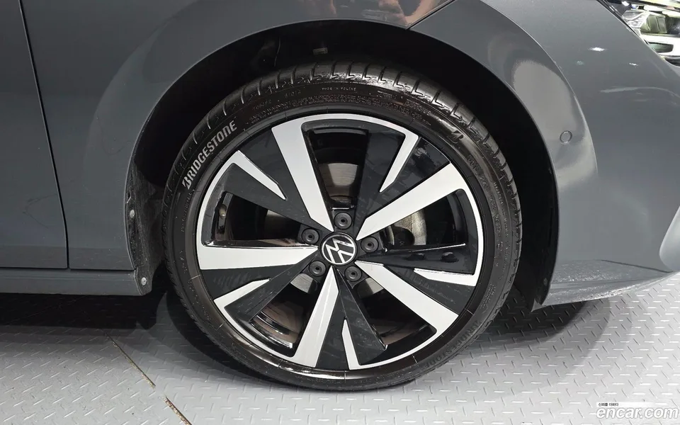 Volkswagen Golf 2.0 TDI 2025 — миниатюра 5