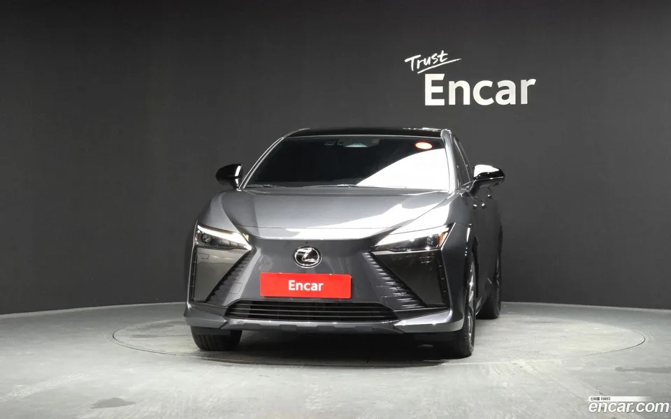 Lexus RZ 450e 2023 — миниатюра 3