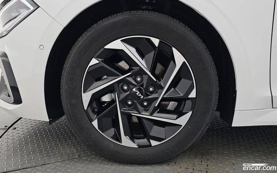 Kia K5 Hybrid 2024 — миниатюра 2
