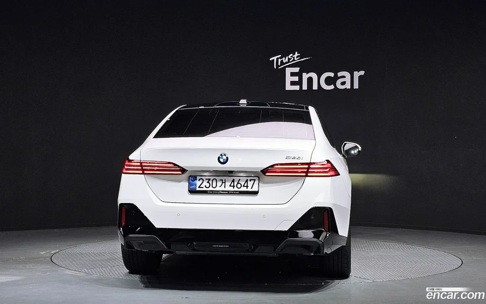BMW 5 Series 520i M 2025 — миниатюра 4