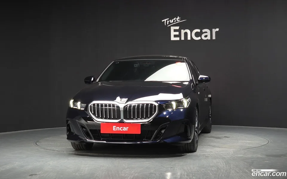 BMW 5 Series 520i M 2025 — миниатюра 3