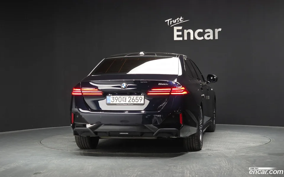 BMW 5 Series 520i M 2025 — миниатюра 4