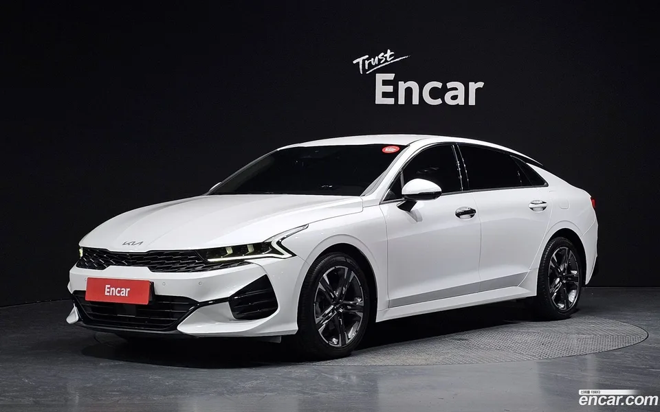 Kia K5 2.0 2022 — photo 1, buy with delivery to Moscow