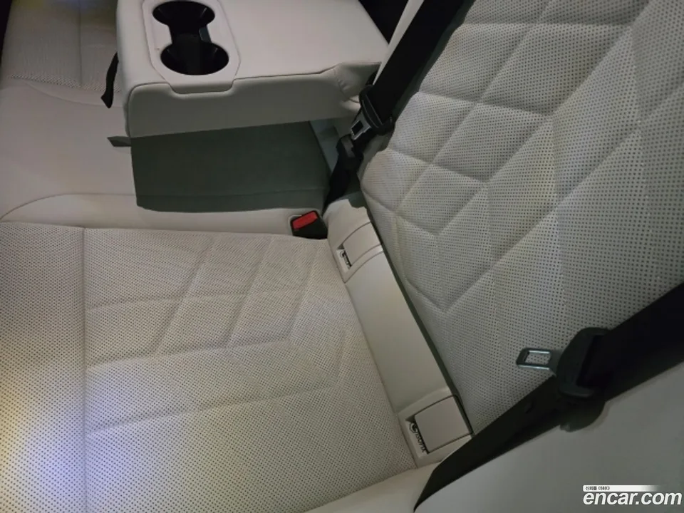 BMW 5 Series 520i 2025 — миниатюра 2