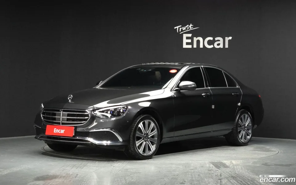 Mercedes-Benz E-Class 2023