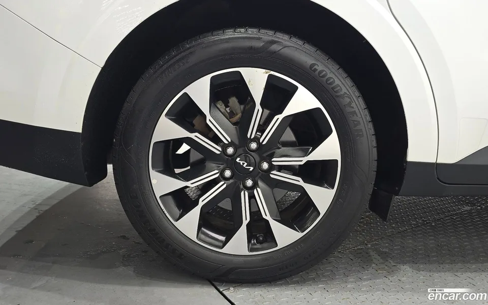 Kia Carnival 9 2022 — thumbnail 5