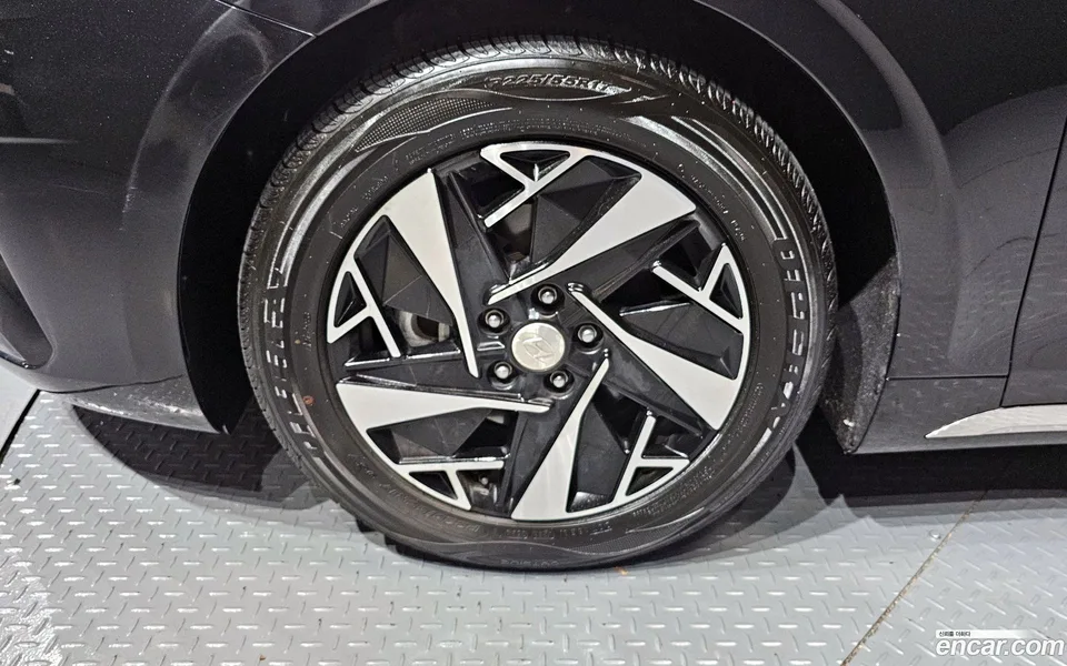 Hyundai Grandeur IG Hybrid 2022 — thumbnail 2