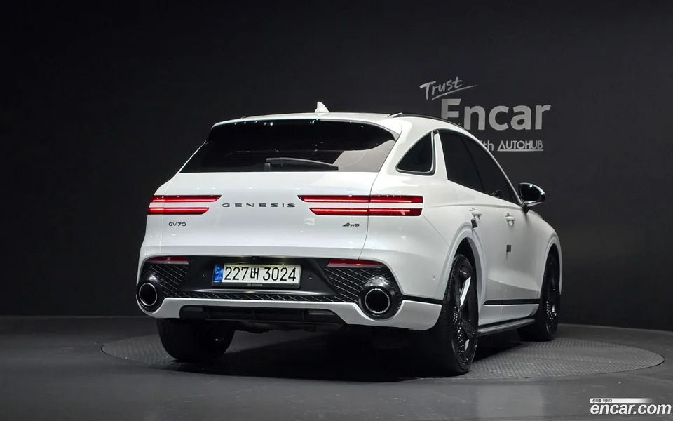 Genesis GV70 2.5T AWD 2023 — миниатюра 4