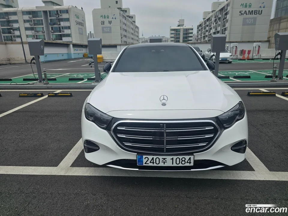 Mercedes-Benz E-Class E450 4MATIC 2024 — миниатюра 3