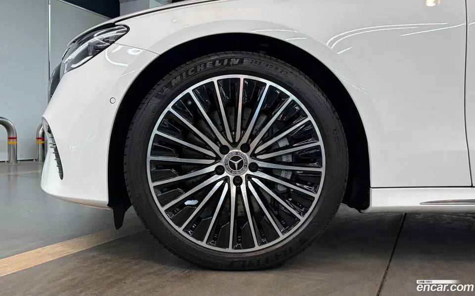 Mercedes-Benz E-Class E450 4MATIC 2024 — миниатюра 5