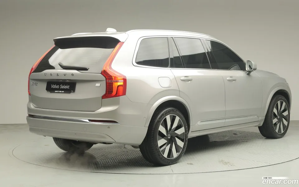 Volvo XC90 T8 2024 — миниатюра 4