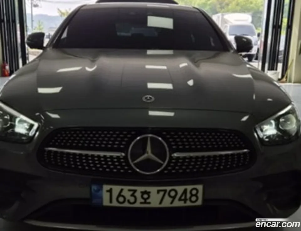 Mercedes-Benz E-Class 2023