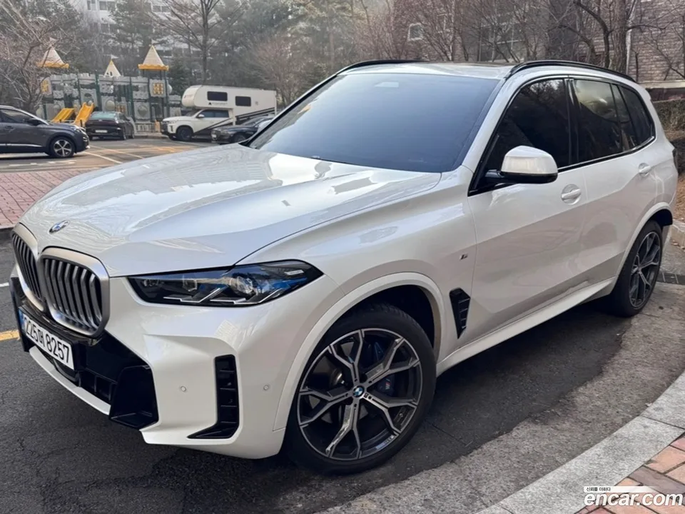 BMW X5 xDrive 40i M 2024 — миниатюра 3